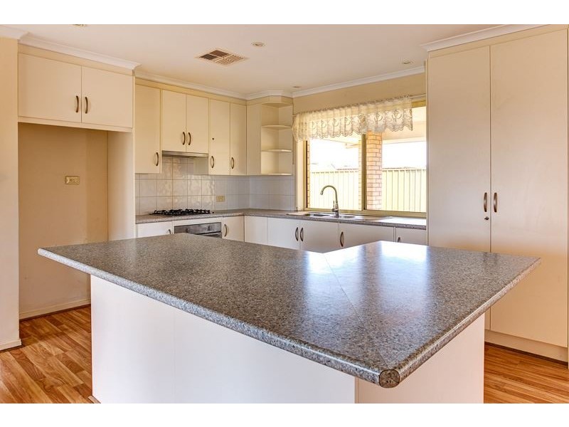31 Everest Avenue, Andrews Farm SA 5114