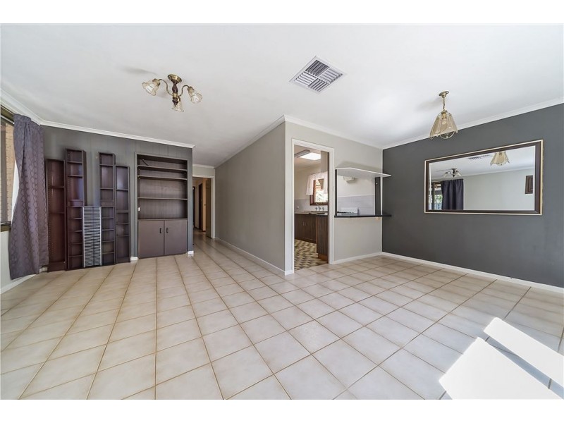 9 Harmer Court, Para Hills West SA 5096