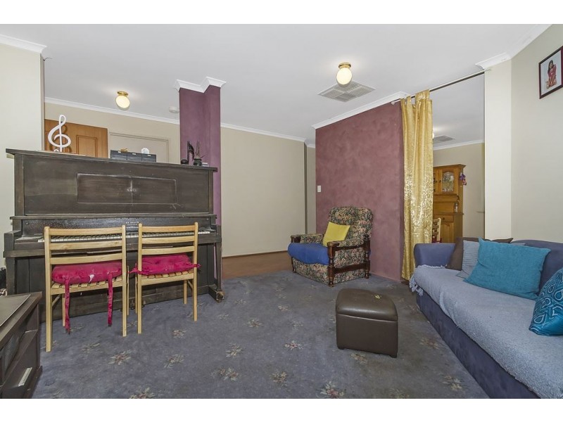 5 Hutton Avenue, Andrews Farm SA 5114