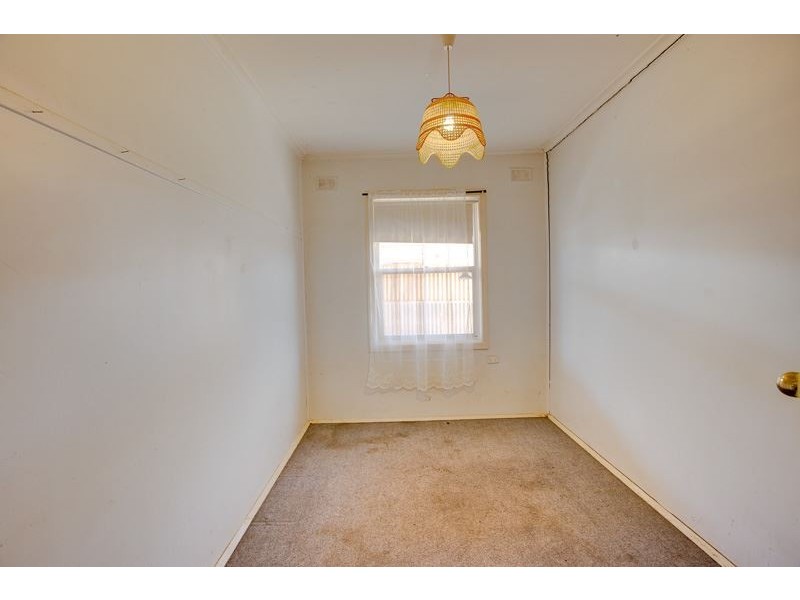 60 Stakes Crescent, Elizabeth Downs SA 5113