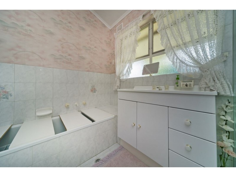 6 Quebec Drive, Modbury Heights SA 5092