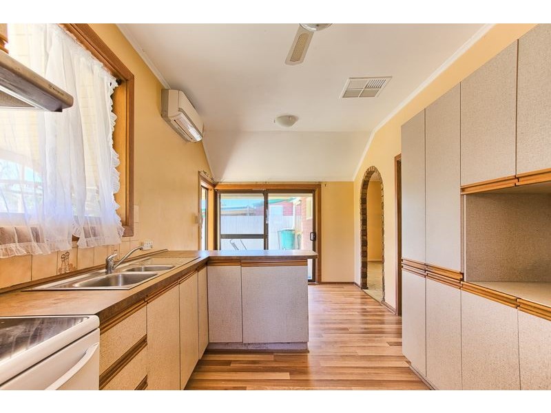 9 Justinian Street, Elizabeth Downs SA 5113