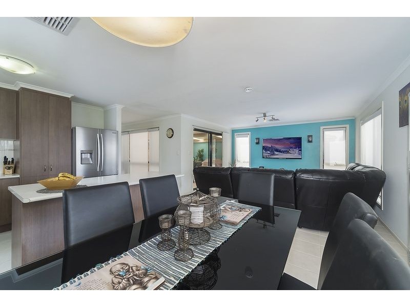 4 Coonawarra Avenue, Andrews Farm SA 5114