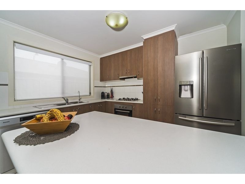 4 Coonawarra Avenue, Andrews Farm SA 5114
