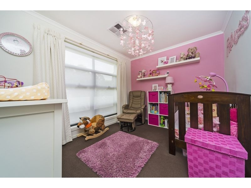 4 Coonawarra Avenue, Andrews Farm SA 5114