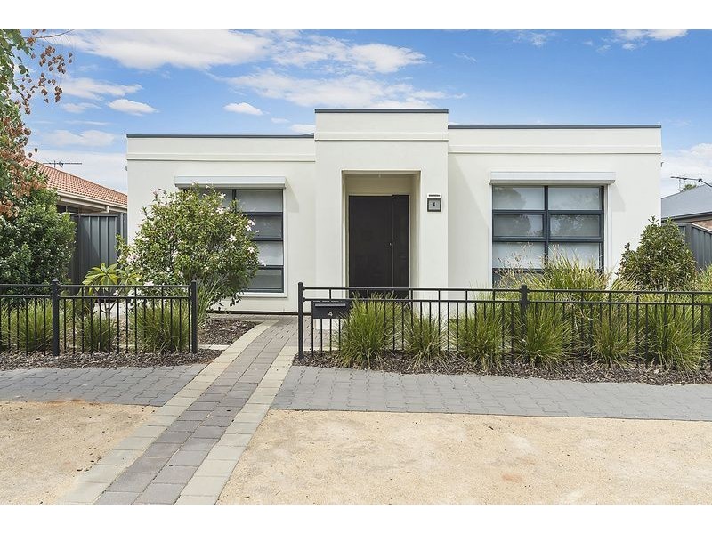 4 Coonawarra Avenue, Andrews Farm SA 5114