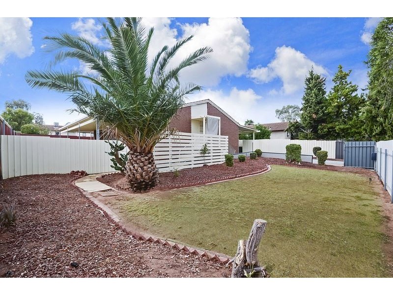 10 Paginton Crescent, Elizabeth East SA 5112