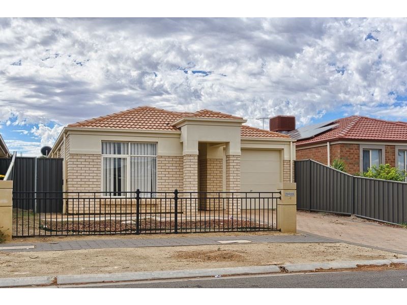 28 Alexandrina Crescent, Andrews Farm SA 5114