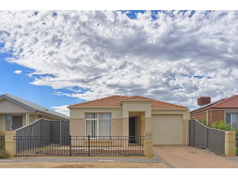 28 Alexandrina Crescent, Andrews Farm SA 5114