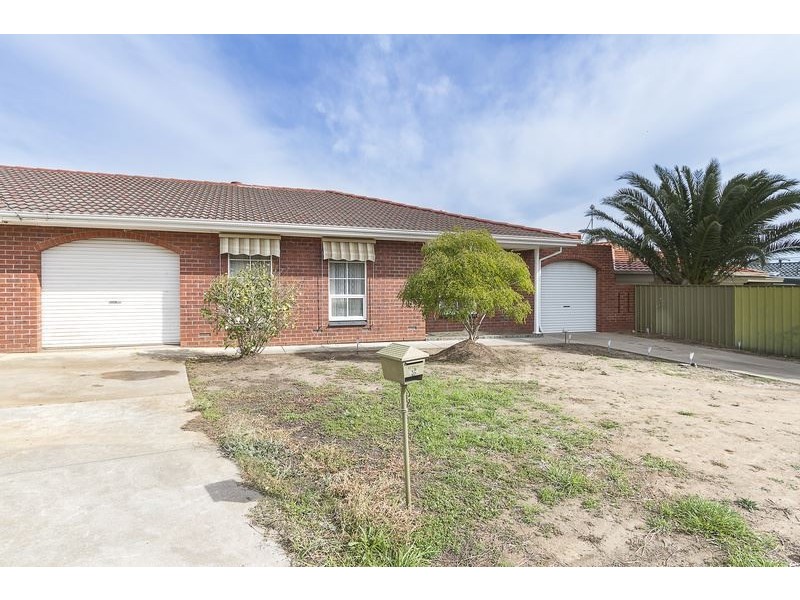 9 Dienelt Drive, Para Hills West SA 5096