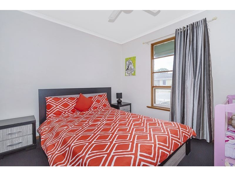 9 Dienelt Drive, Para Hills West SA 5096