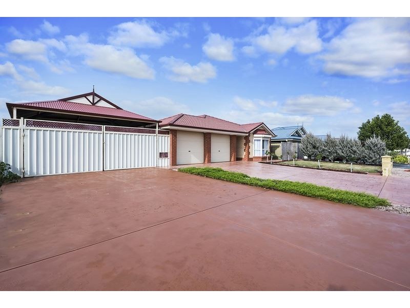 111 President Avenue, Andrews Farm SA 5114