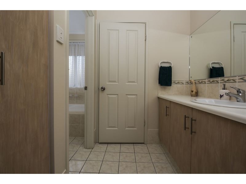 111 President Avenue, Andrews Farm SA 5114