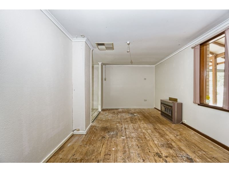 16 Inwood Road, Elizabeth East SA 5112