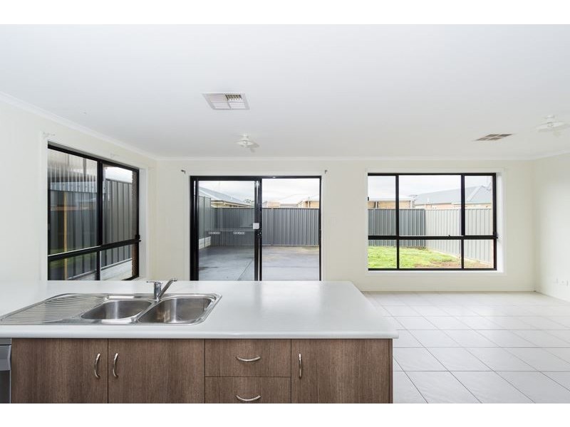 17 St Clair Avenue, Andrews Farm SA 5114