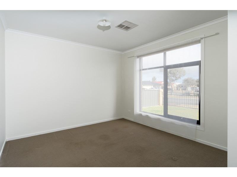 17 St Clair Avenue, Andrews Farm SA 5114