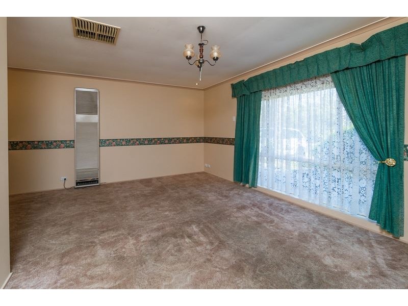 11 Clapton Drive, Paralowie SA 5108