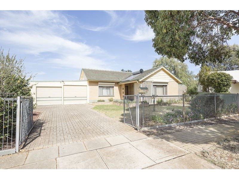 21 Hewitt Road, Elizabeth South SA 5112
