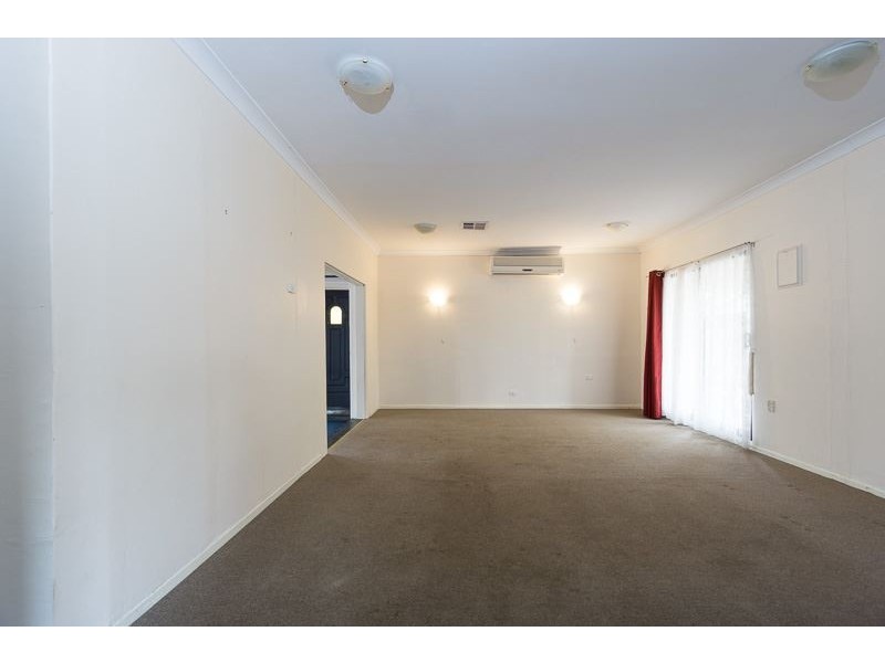 4 Haldane Street, Elizabeth Downs SA 5113