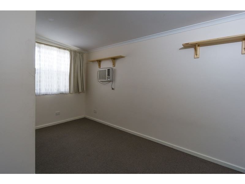 4 Haldane Street, Elizabeth Downs SA 5113