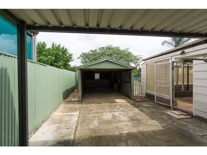 4 Haldane Street, Elizabeth Downs SA 5113