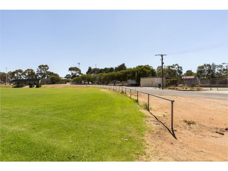 8 Makin Street, Hamley Bridge SA 5401
