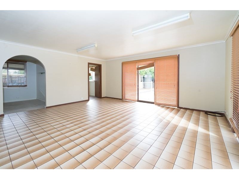 30 Marshalsea Road, Elizabeth Park SA 5113