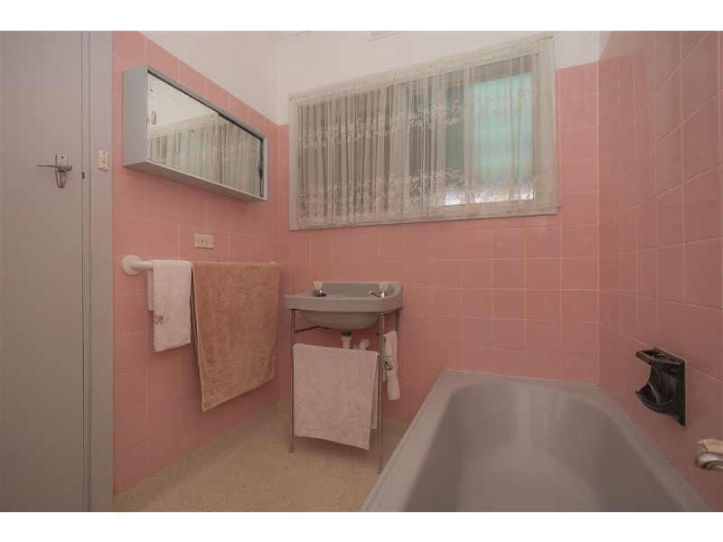 11 Halsey Road, Elizabeth East SA 5112