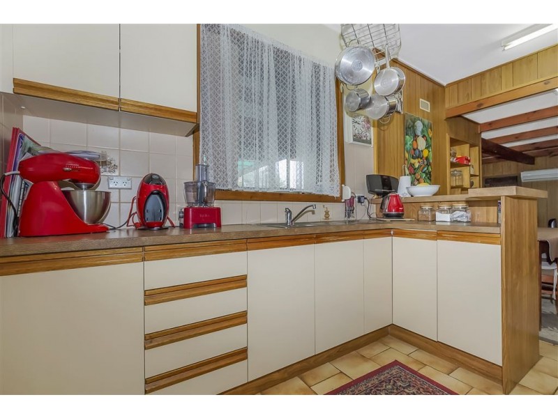 18 Berberis Street, Elizabeth Vale SA 5112