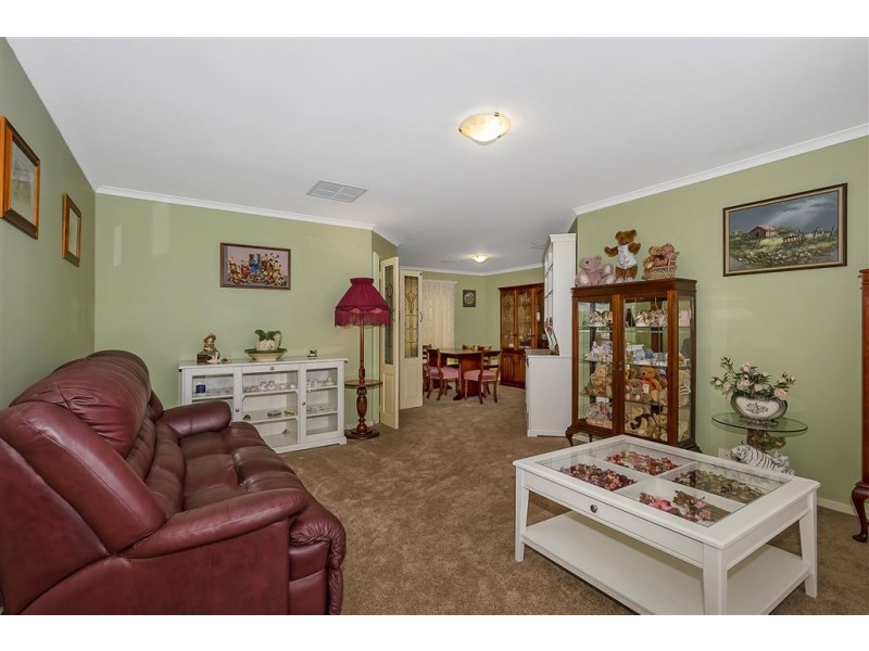 6 Navigator Parade, Smithfield SA 5114