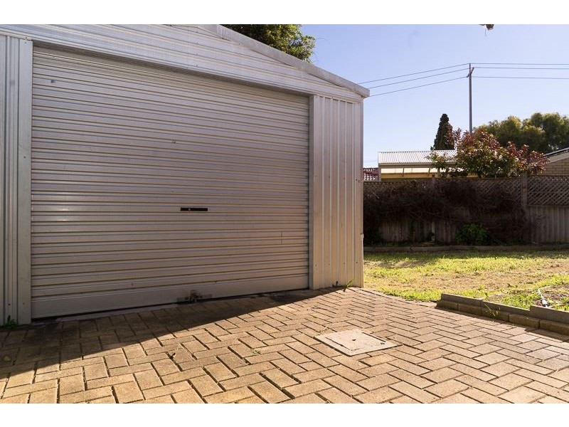 10 Chapel Road, Para Vista SA 5093