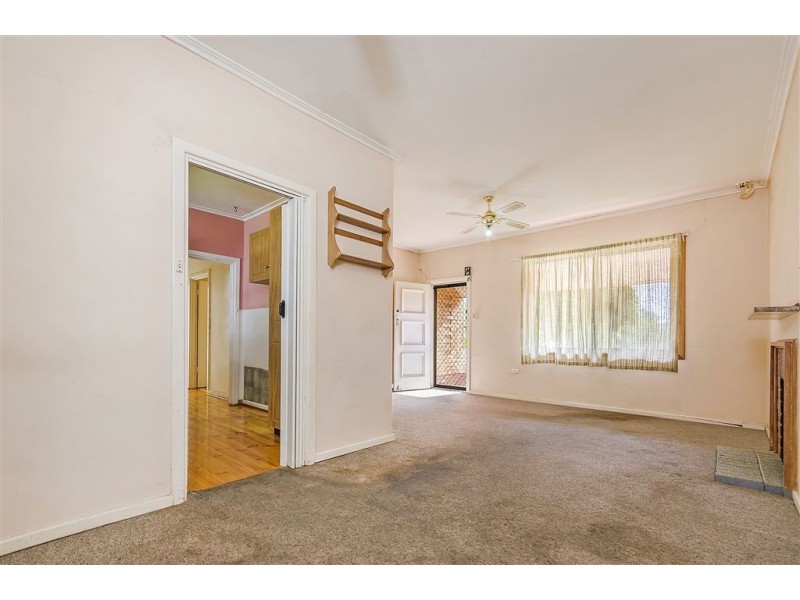 6 Halsey Road, Elizabeth East SA 5112