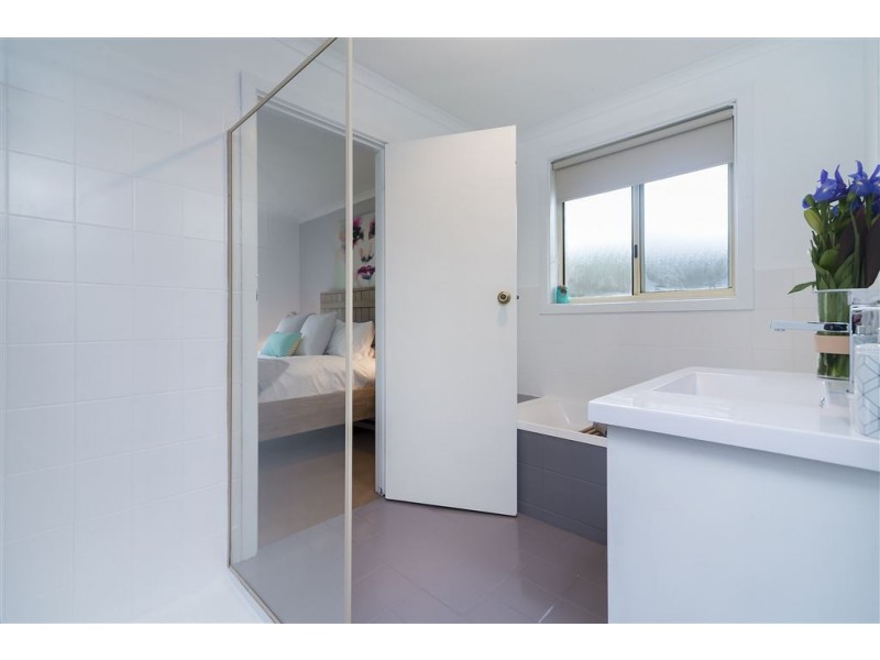 1 Deacon Court, Paralowie SA 5108