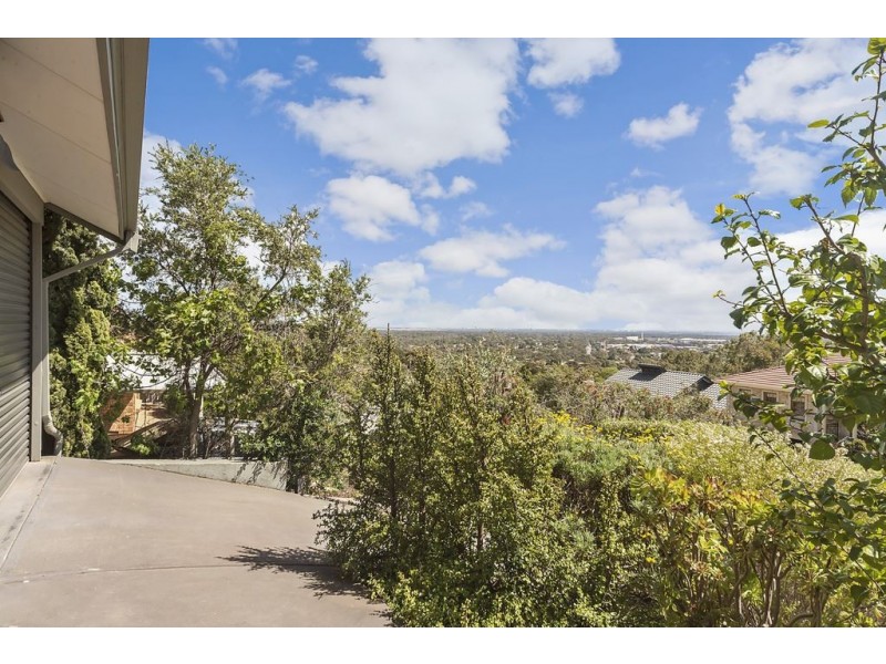 7 Hilltop Boulevard, Hillbank SA 5112