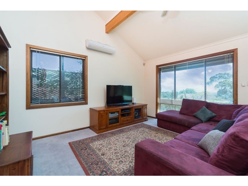 7 Hilltop Boulevard, Hillbank SA 5112