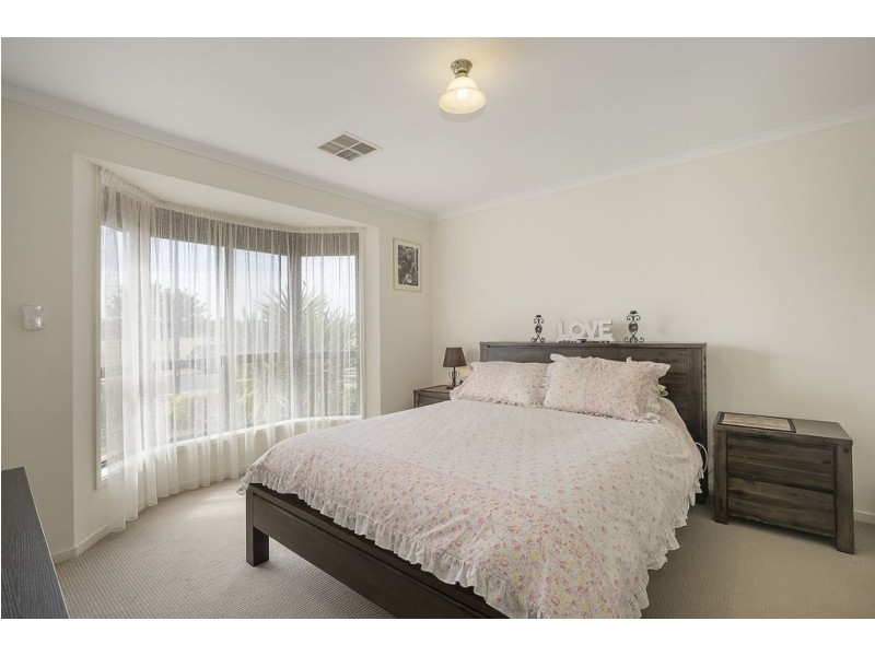 168 President Avenue, Andrews Farm SA 5114