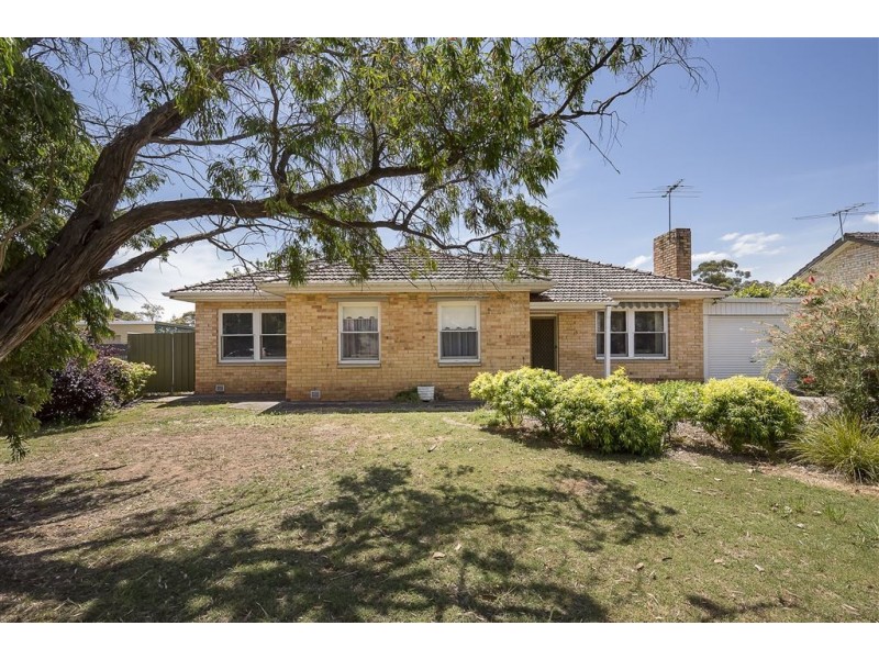 15 Chiselbury Road, Elizabeth Vale SA 5112