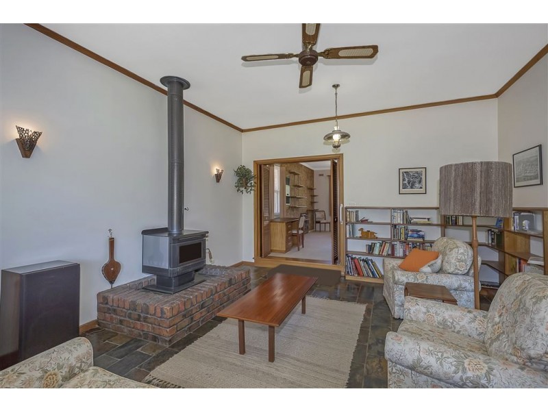 15 Chiselbury Road, Elizabeth Vale SA 5112