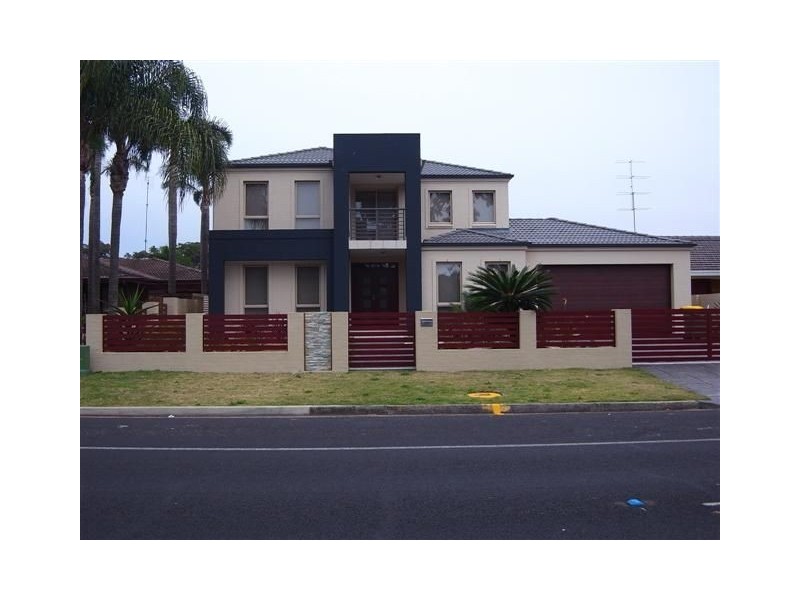 6 Helmsman Boulevard, St Huberts Island NSW 2257