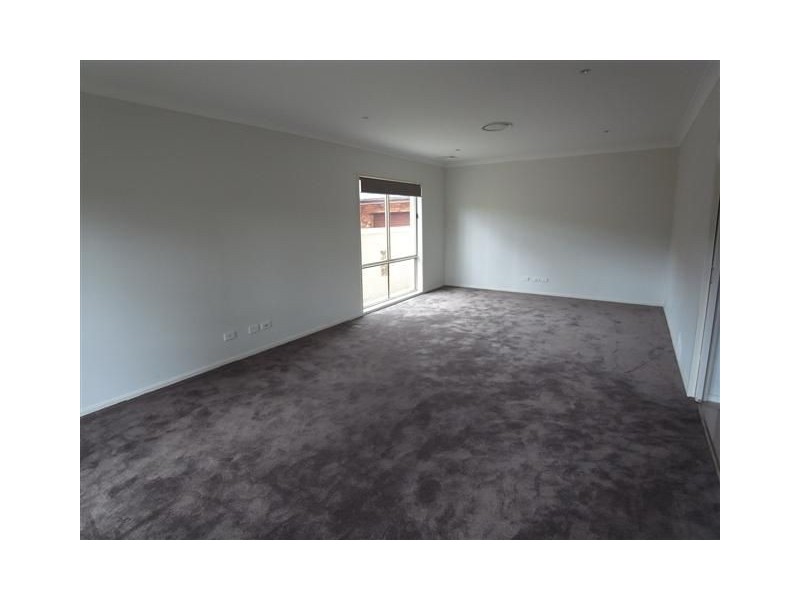 6 Helmsman Boulevard, St Huberts Island NSW 2257