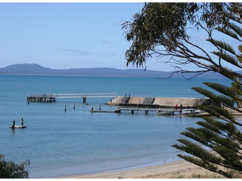 Cnr Franklin Street & Maria Street, Swansea TAS 7190