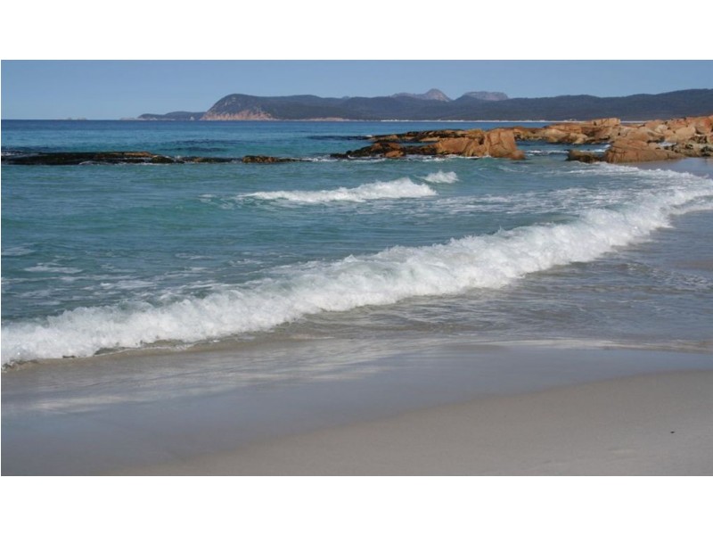 Cnr Franklin Street & Maria Street, Swansea TAS 7190