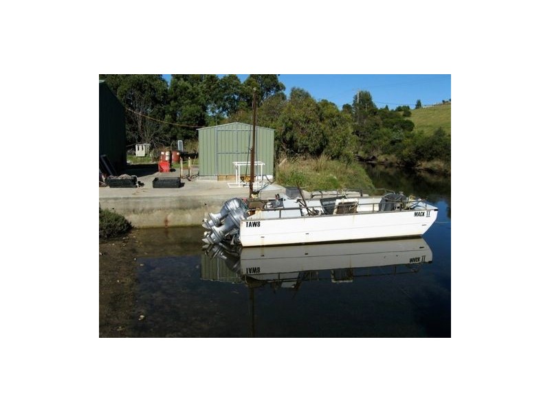 - Binalong Bay Road, St Helens TAS 7216