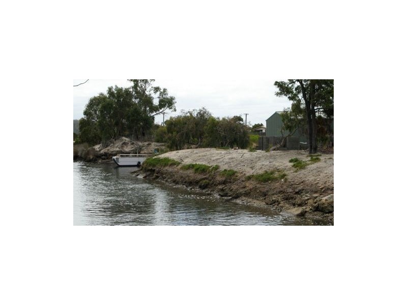 - Binalong Bay Road, St Helens TAS 7216