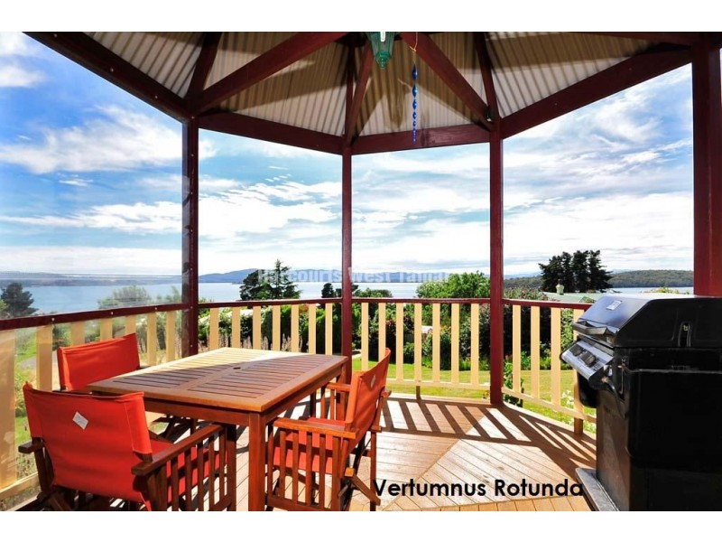 77 Flinders Street, Beauty Point TAS 7270