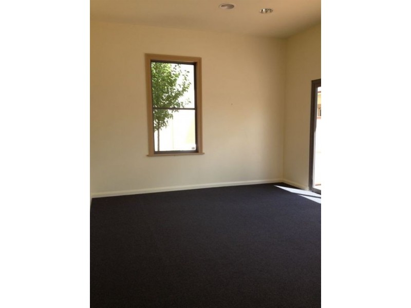 8 Willis Street, Launceston TAS 7250