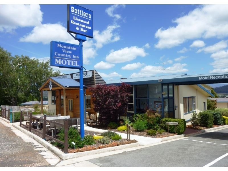144 Emu Bay Road, Deloraine TAS 7304