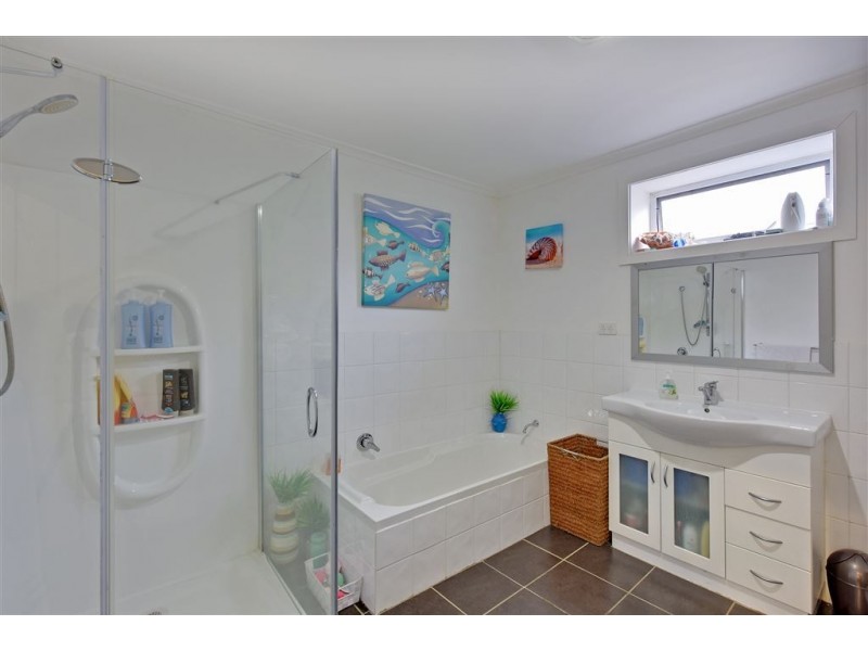 4 Ironcliffe Road, Penguin TAS 7316
