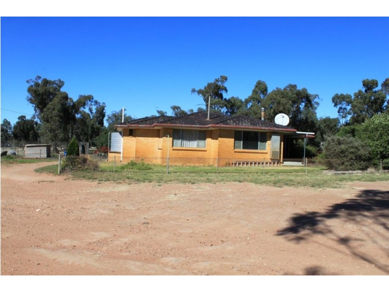 1383 Richards Lane, Beckom NSW 2665