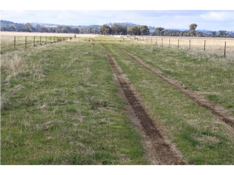 70 Klimpsch’s Lane, Mangoplah NSW 2652